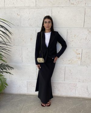 חליפת אמיליה שחורה