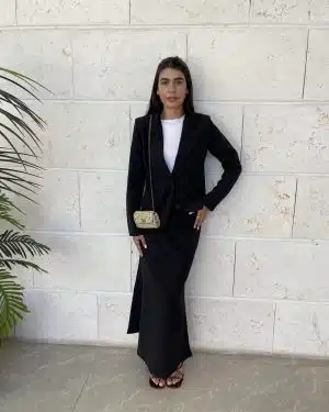 חליפת אמיליה שחורה