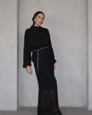 חליפת שיפון שחורה