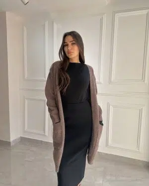 עליונית חומה