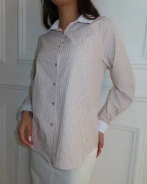 חולצה מכופתרת בז'