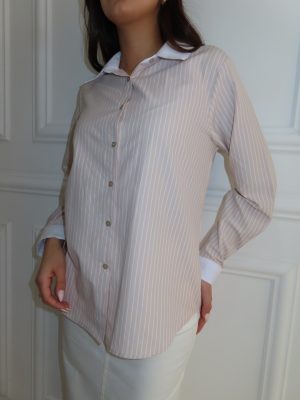 חולצה מכופתרת בז'