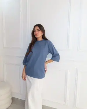 טישרט כחולה