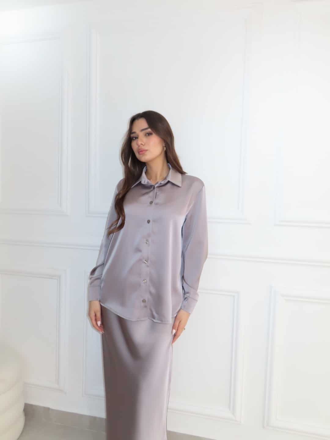 חליפת סאן אפורה