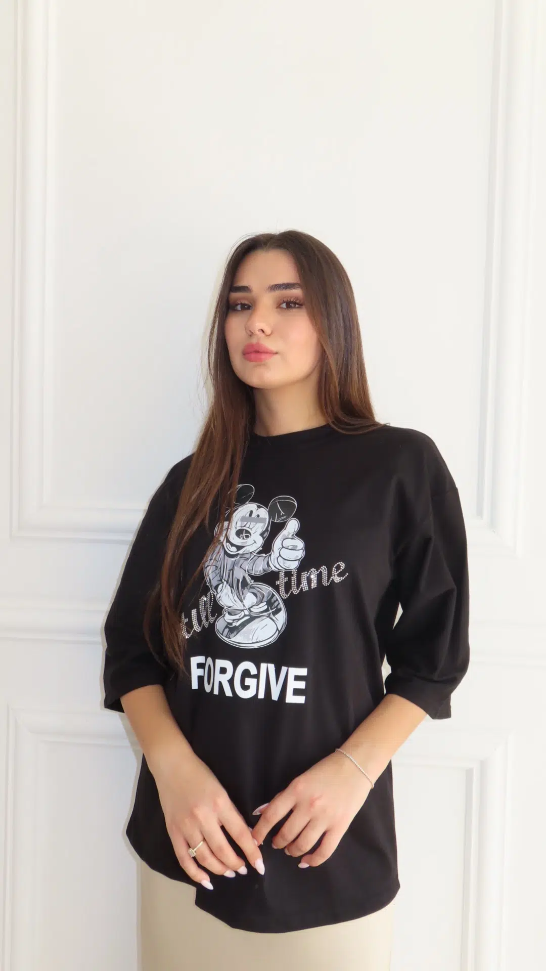 חולצת מיקי שחורה – תמונה 2