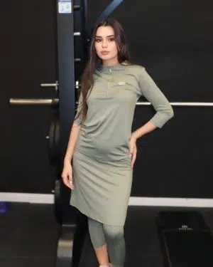 חליפת ספורט ירוק זית