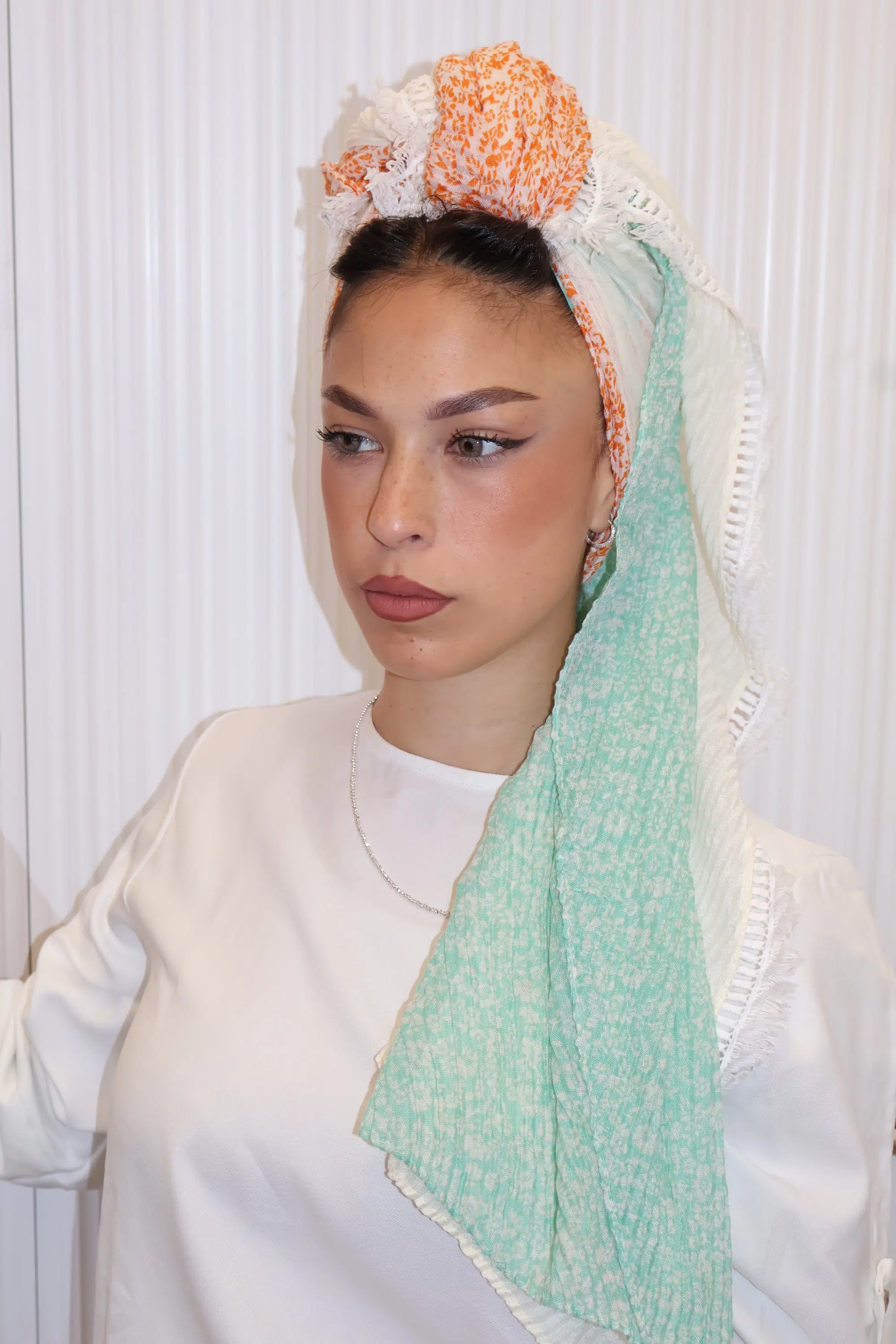 מטפחת פרחים שילוב טורקיז – תמונה 3