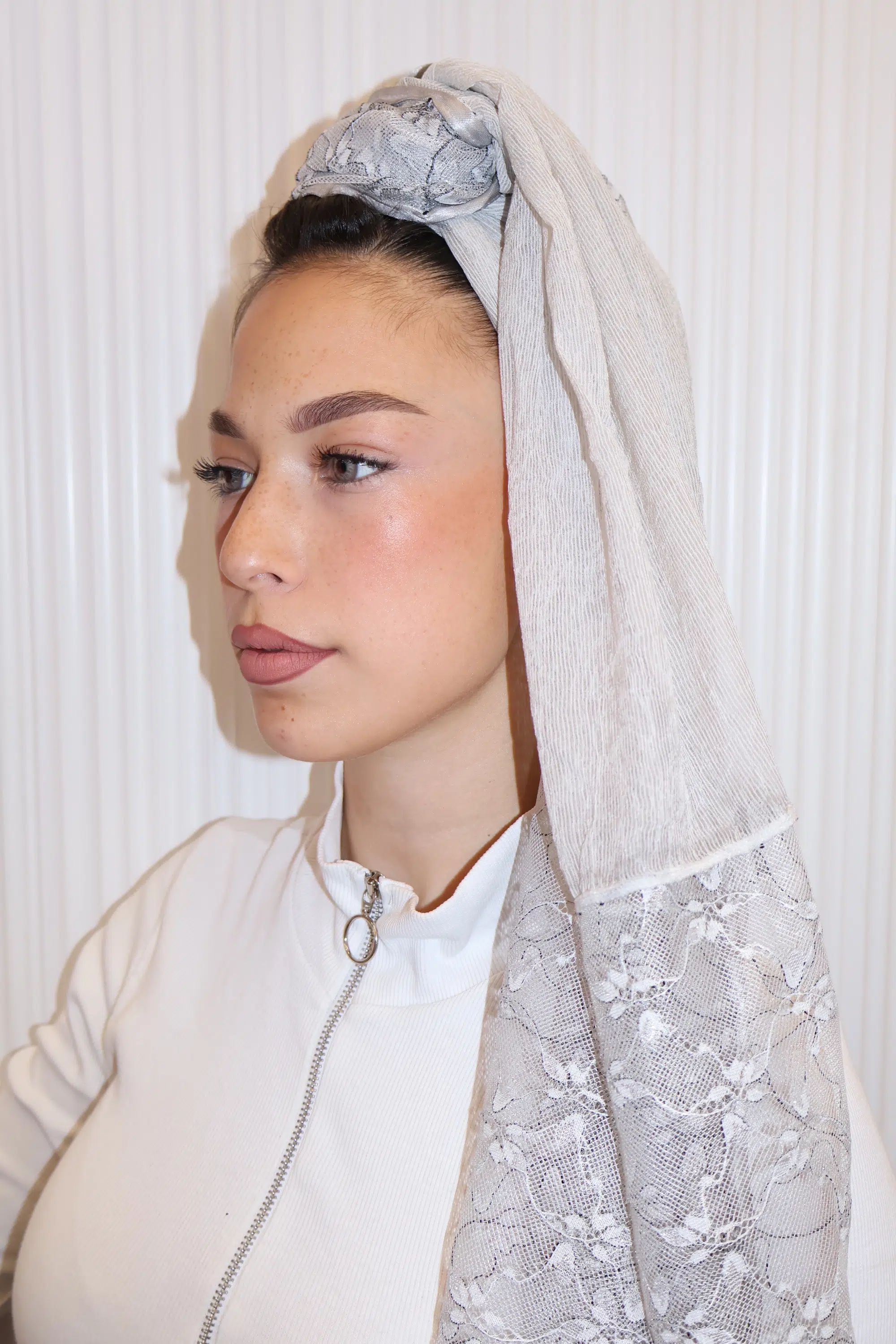 מטפחת פולה אפורה – תמונה 2