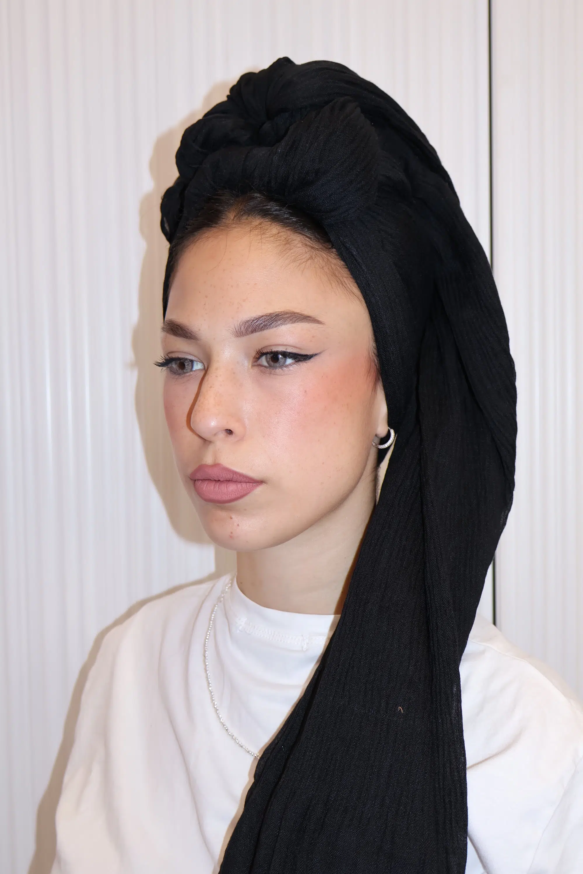 מטפחת שילוב וופל שחורה – תמונה 3