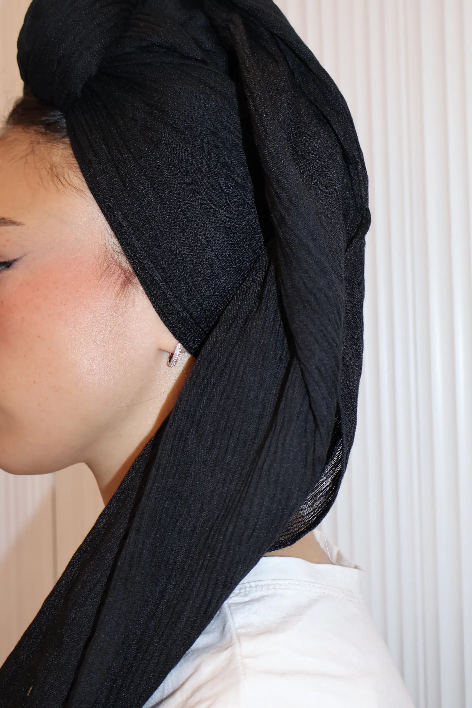 מטפחת שילוב וופל שחורה – תמונה 2