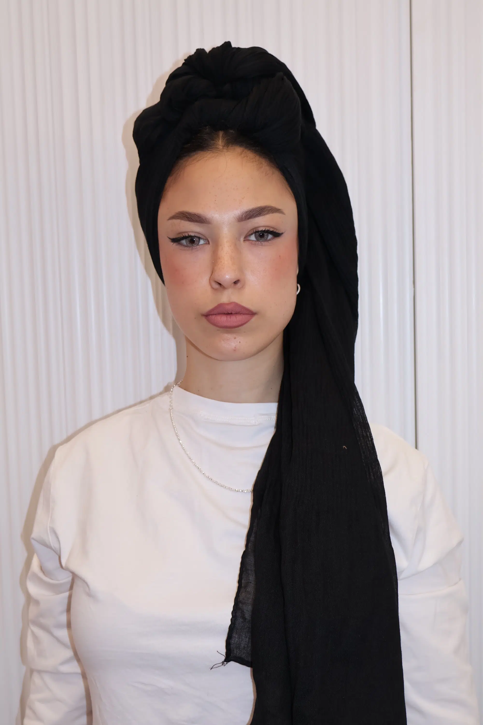 מטפחת שילוב וופל שחורה – תמונה 4