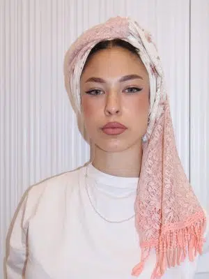 מטפחת תחרה פרחונית ורודה