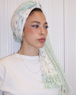 מטפחת תחרה פרחונית ירוקה