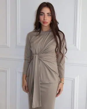 חליפת קשירה ירוק זית