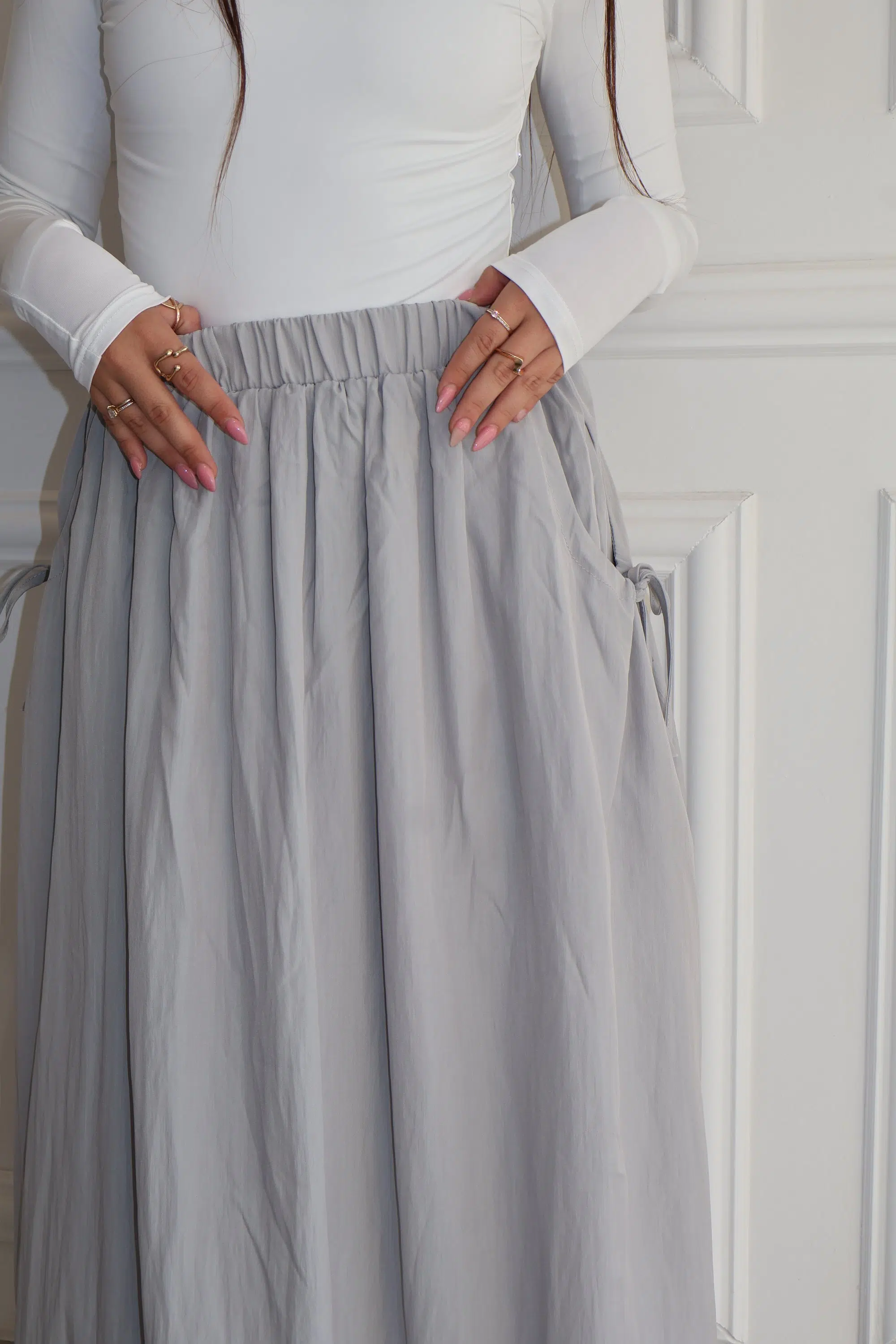 חצאית בלון קשירה אפורה – תמונה 2