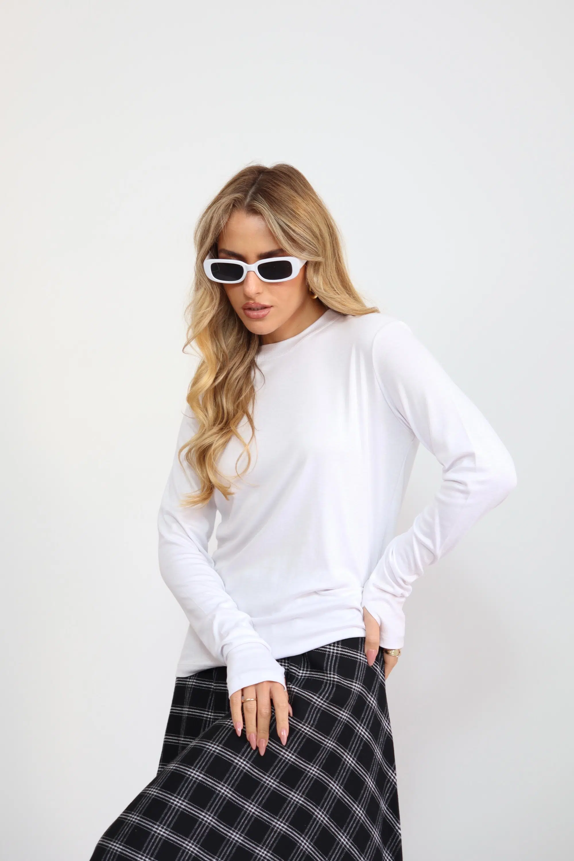 חולצת כפפה ילין לבנה – תמונה 2