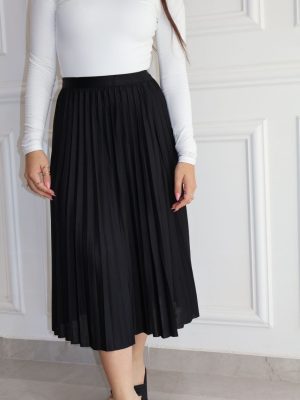חצאית פליסה שחורה מידי
