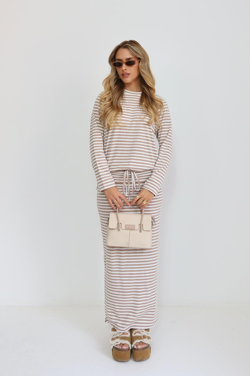 חליפת פסים אוברסייז – תמונה 3