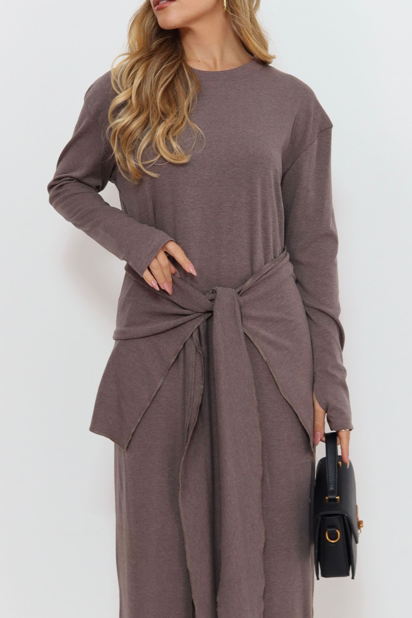 שמלה ושאל קשירה