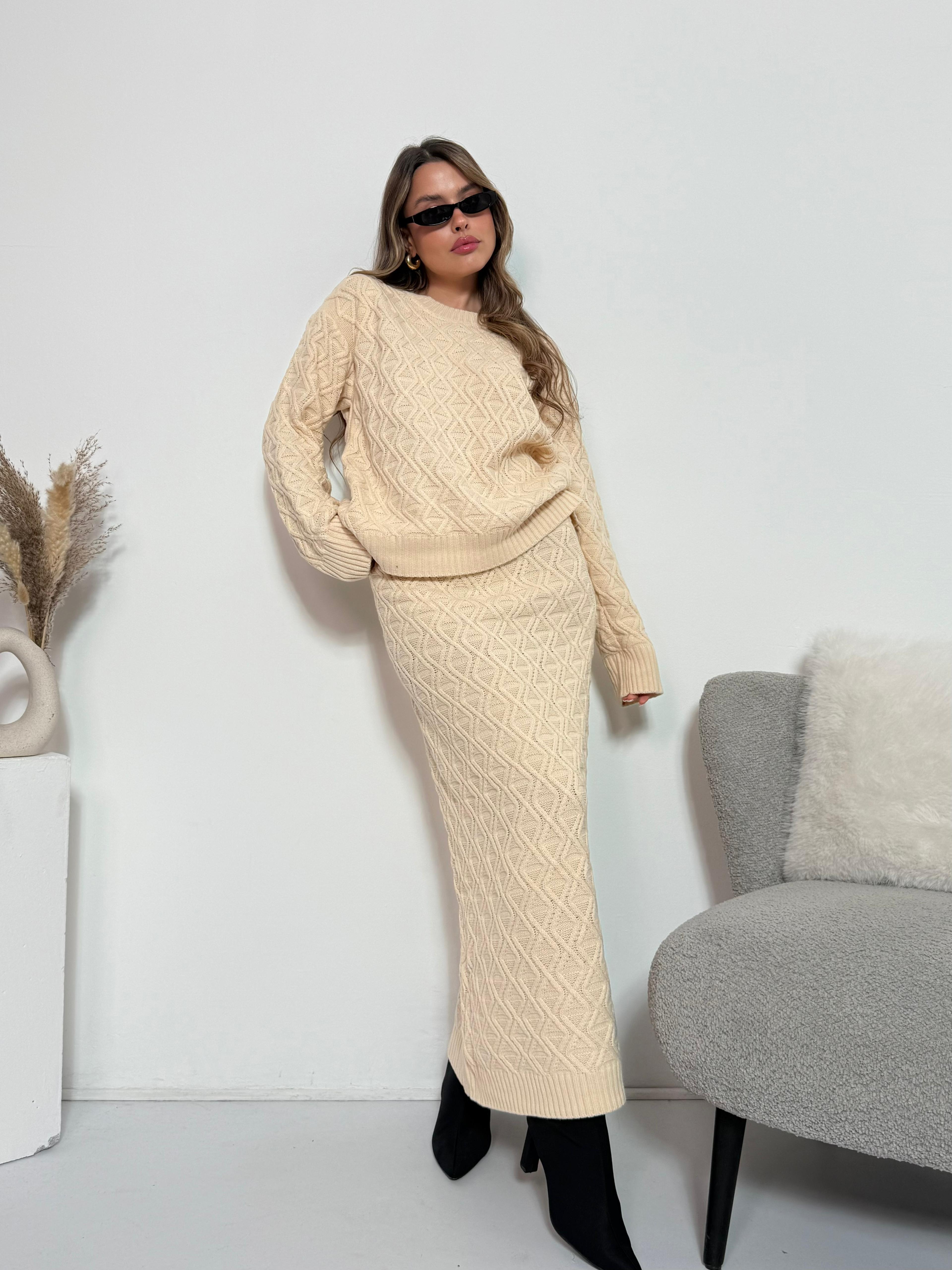 חליפת סריג קית