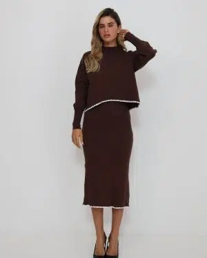 שמלה וסריג עליון חומה