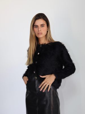 עליונית פרווה שחורה