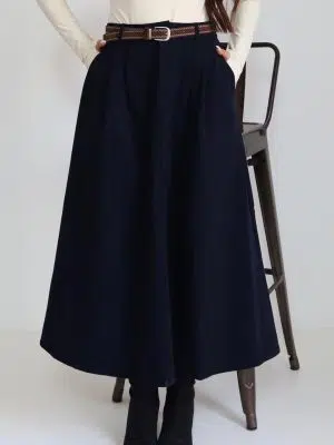 חצאית קורדרוי כחול כהה