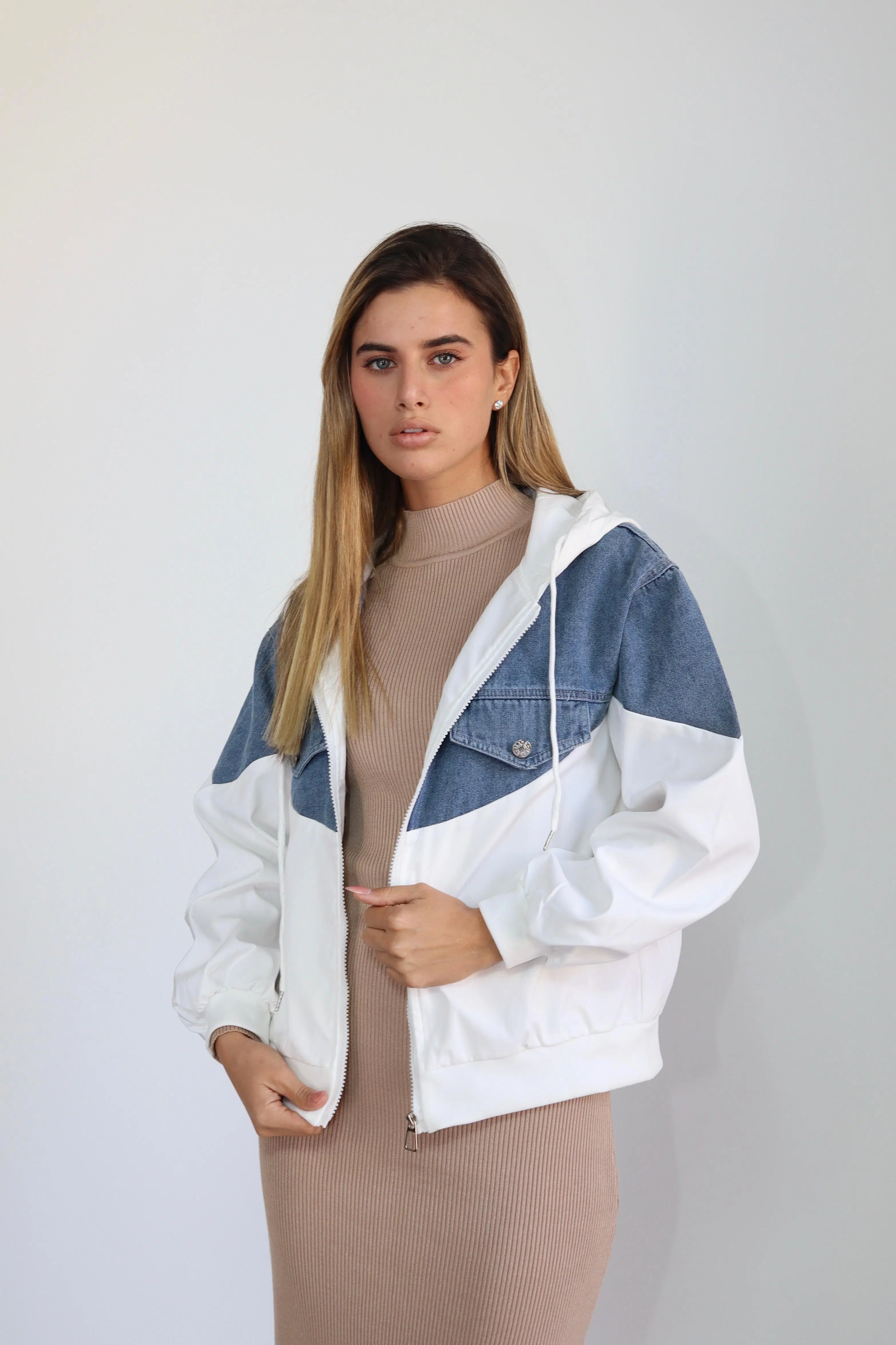 ג'קט שילוב ג'ינס