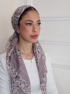 מרובעת פרחונית בז