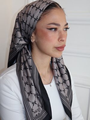 משי מרובעת ניודי פפיון