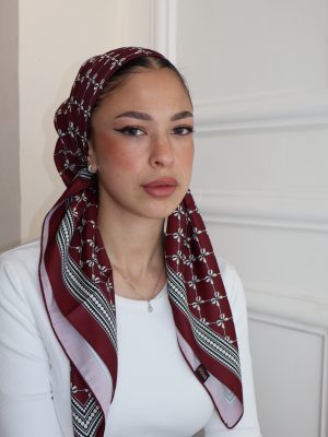 משי מרובעת בורדו פפיון