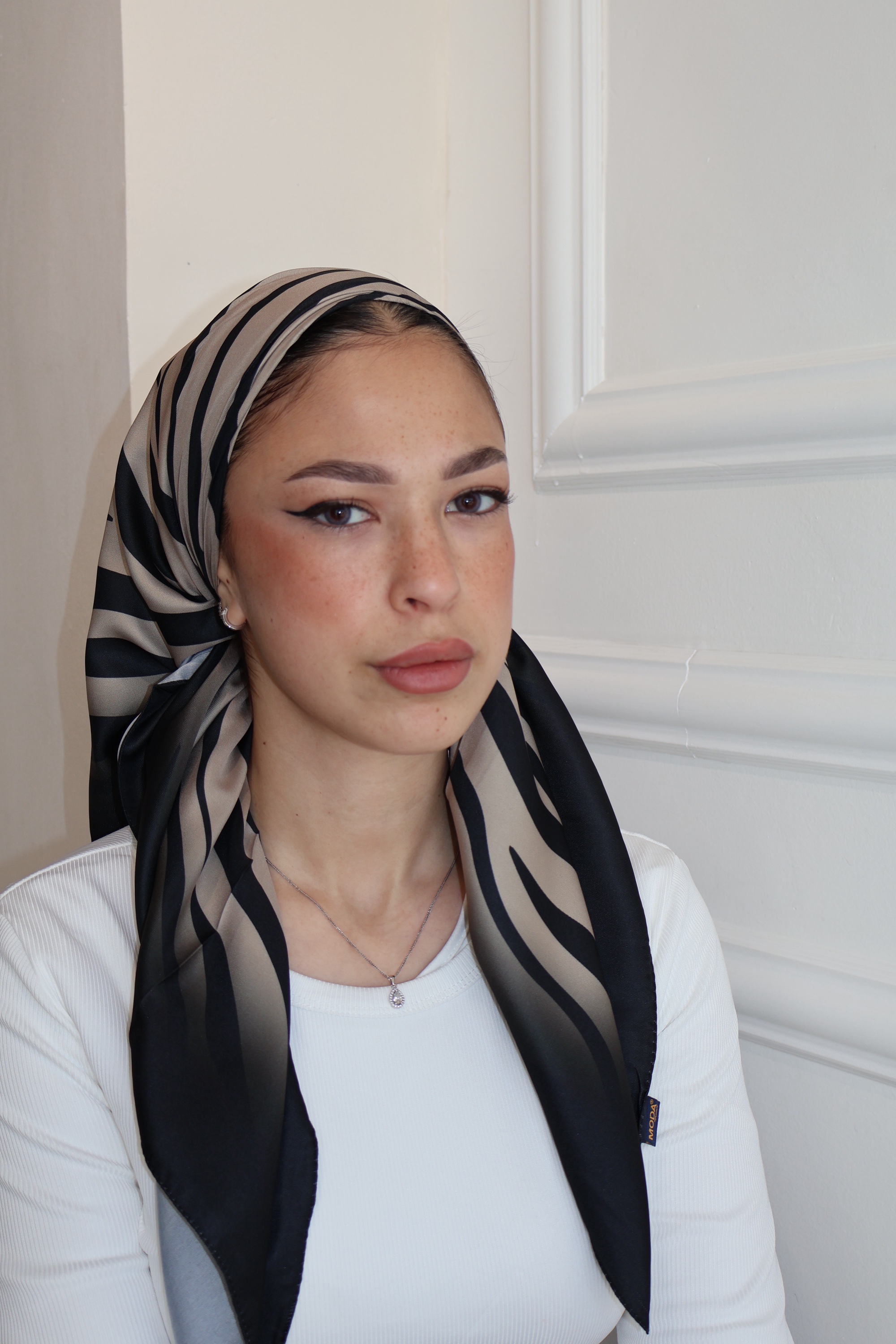 משי מרובעת זברה נייט בז – תמונה 3