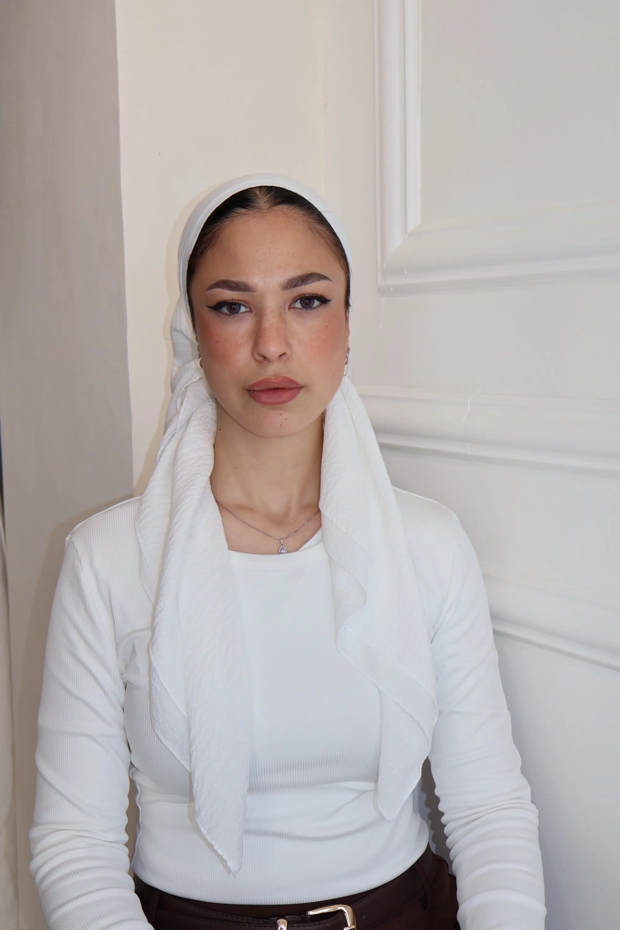 טטרה מרובעת לבנה