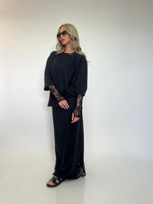 טישרט שילוב תחרה שחורה