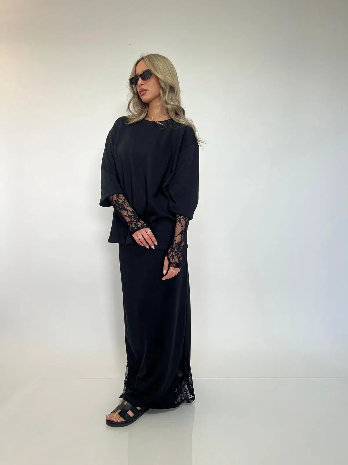 טישרט שילוב תחרה שחורה