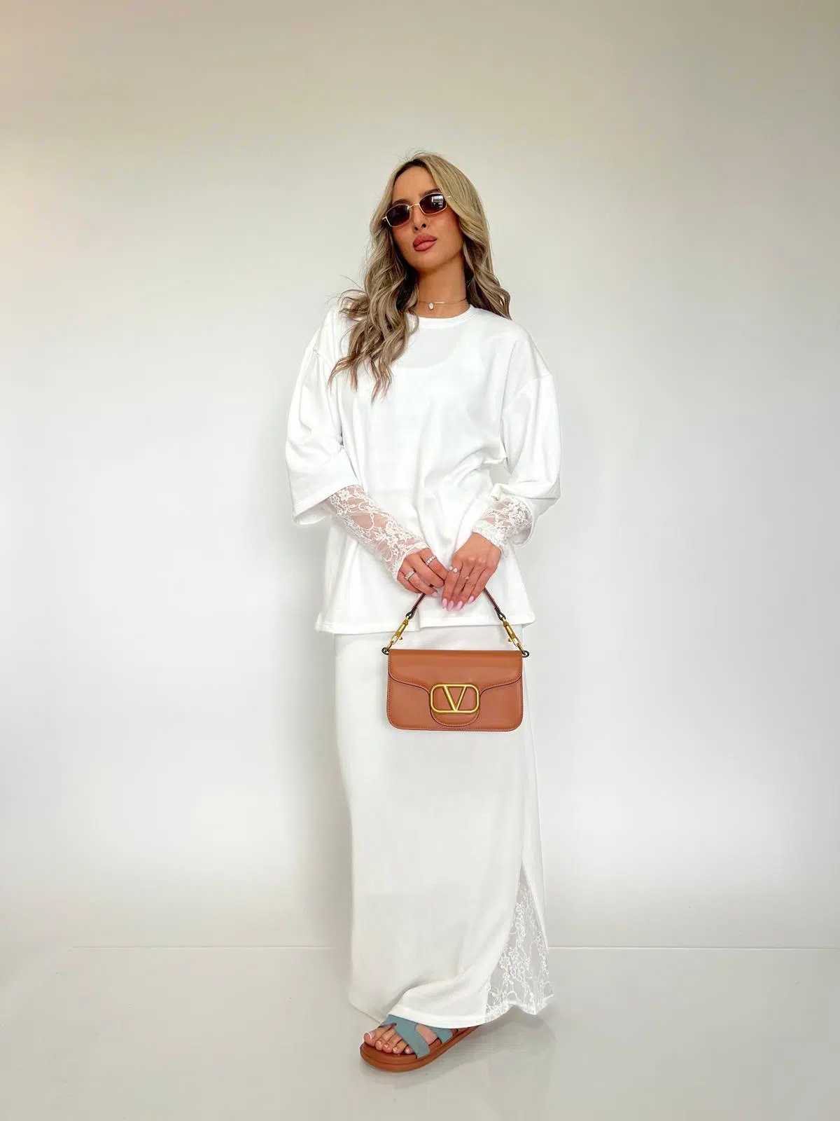 טישרט שילוב תחרה לבנה – תמונה 2