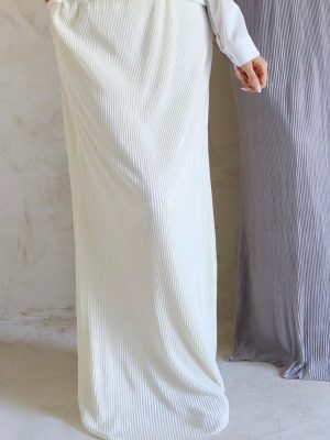 חצאית פליסה שמנת + חגורה