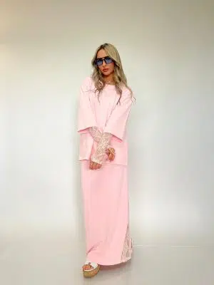 טישרט שילוב תחרה ורודה