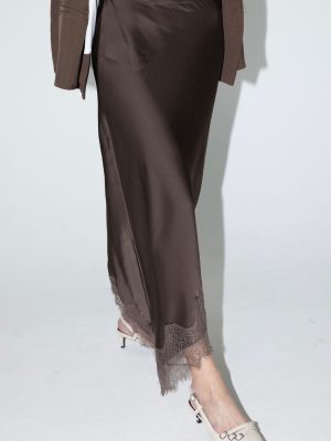 חצאית תחרה חומה