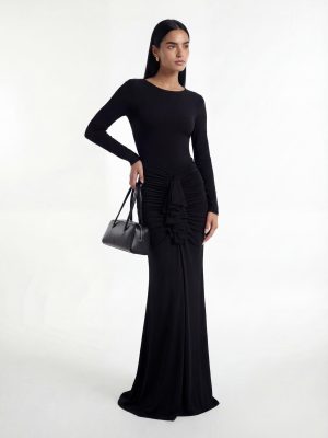 חליפת בגד גוף שחורה