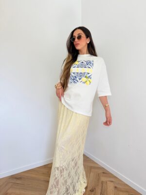 חליפה חצאית תחרה צהובה