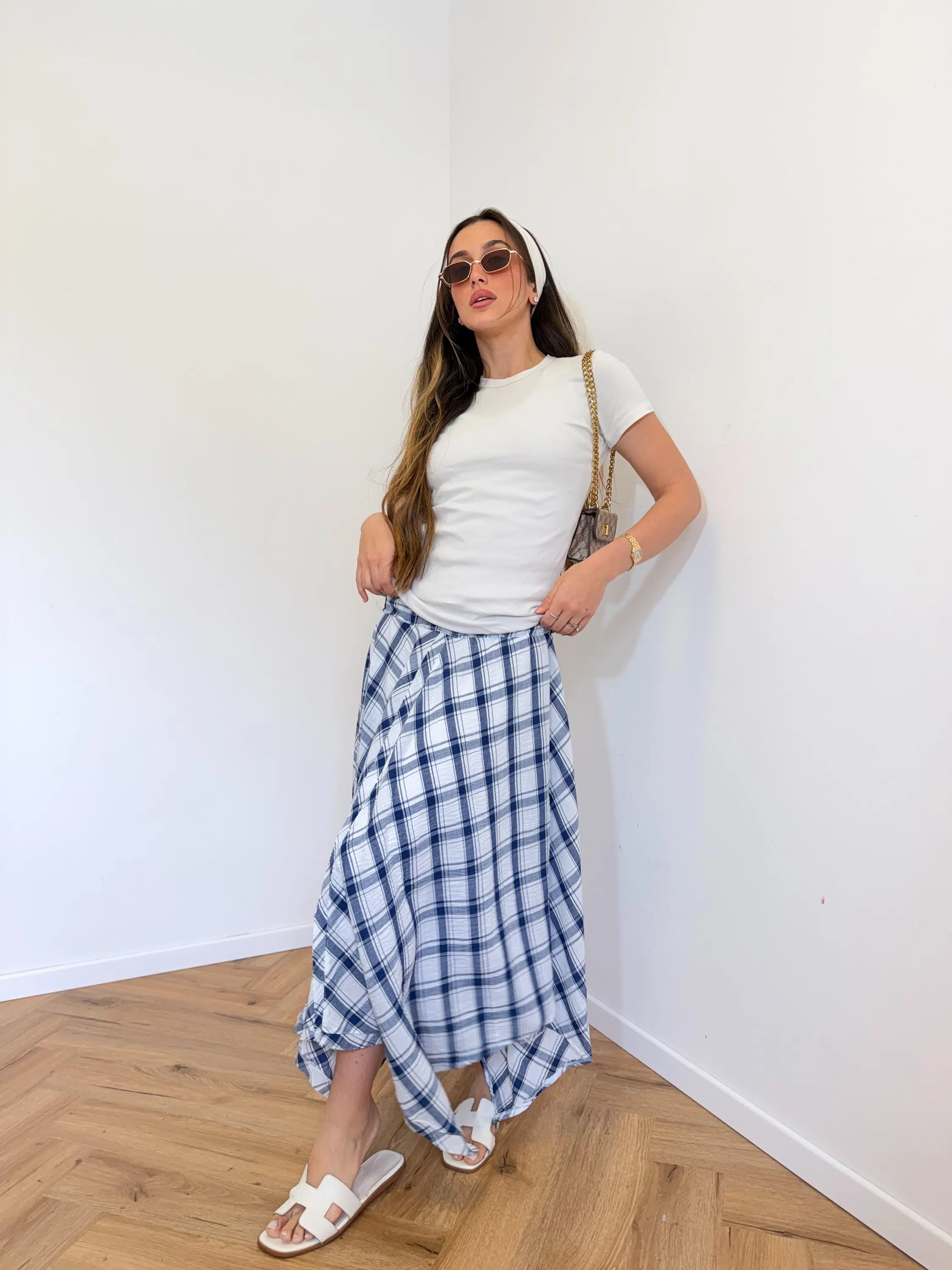 חצאית משובצת כחולה – תמונה 2